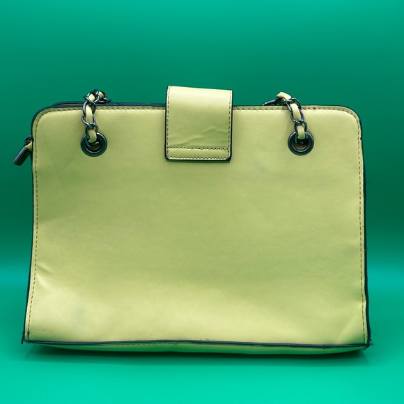 Crossbody handbag/ 
detachable shoulder strap
Cream/White - Picture 4 of 4